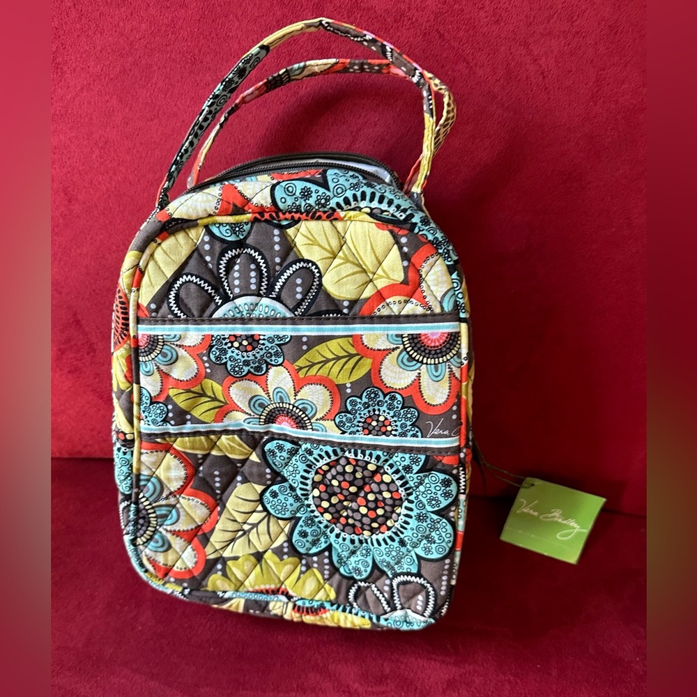 Vera Bradley Lunch Bunch Flower Shower Lunch Box - New with tags.